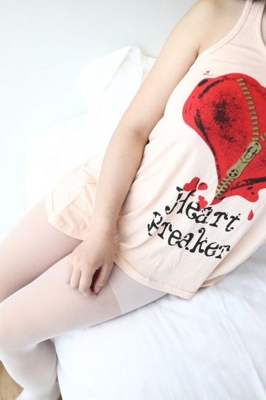 【杏彩体育APP】精准扶贫生动阐释以人民为中心发展思想_时事政治_中公教育网(图1) 杏彩体育